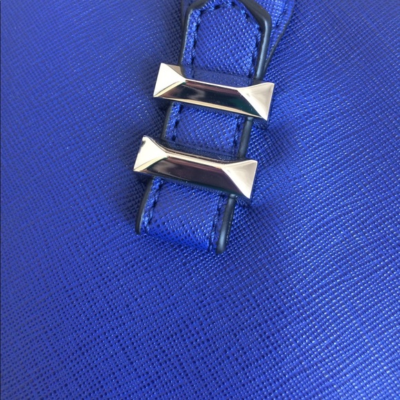 Blue Banana Republic purse - Picture 4 of 12